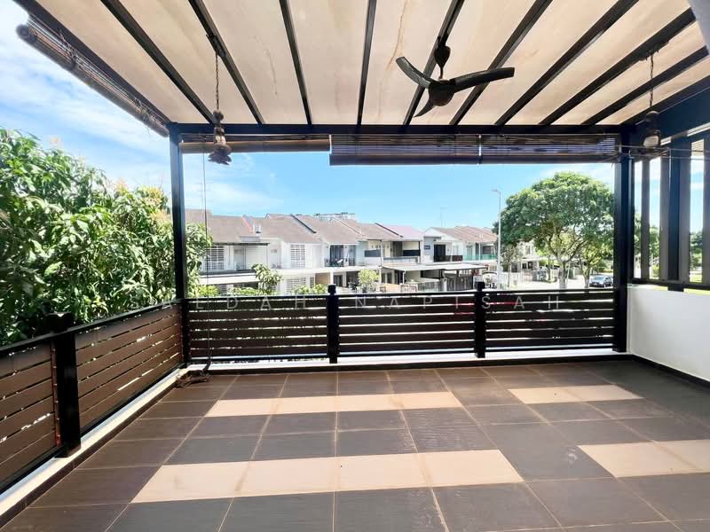 2-storey Terraced House for Sale in Taman Nusa Idaman (Iskandar Puteri (Nusajaya)) - Saedah Napisah - Balcony - PropertyGuru.com.my