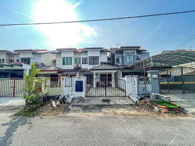 2-storey Terraced House for Sale in Puchong (Selangor) - Fauran Nawawi - PropertyGuru.com.my
