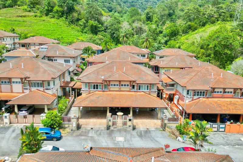Semi-Detached House for Sale in Batu Caves (Selangor) - Faisal Abu Omar - Exterior - PropertyGuru.com.my