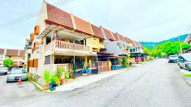 3-storey Terraced House for Sale in Taman Bukit Teratai (Ampang) - Firdaussazwan Mustafa - Exterior - PropertyGuru.com.my