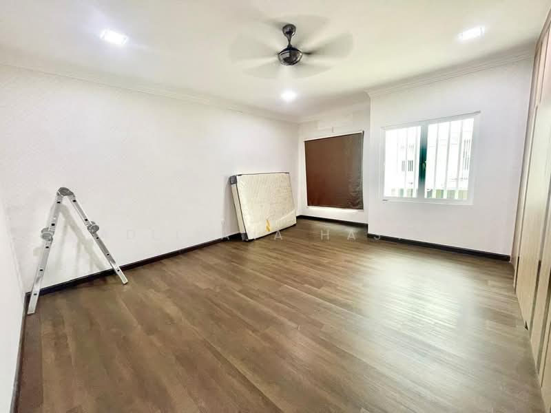 Terraced House for Rent in Bandar Sri Sendayan (Negeri Sembilan) - Adliyana Hasan - Bedroom - PropertyGuru.com.my