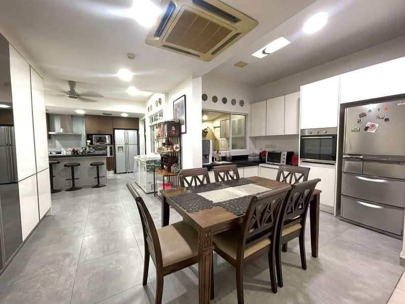 Kampung Tunku untuk Untuk Dijual - RM 4,650,000, Mac 2026 - Kitchen - PropertyGuru.com.my