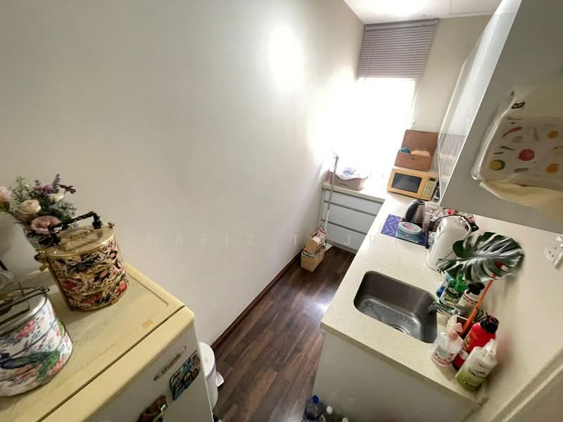 Kampung Tunku untuk Untuk Dijual - RM 4,650,000, Mac 2026 - Kitchen - PropertyGuru.com.my