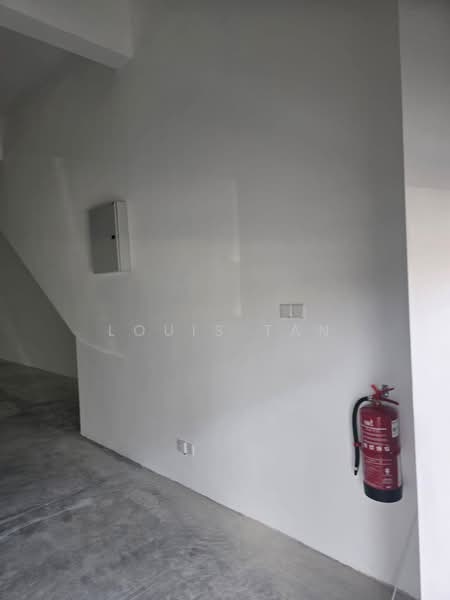 Shop for Rent in Bandar Putra (Kulai) - Louis Tan - Interior - PropertyGuru.com.my