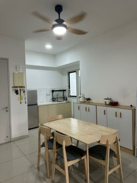 Savio @ Riana Dutamas untuk Untuk Disewa - RM 2,299 /bulan, Mac 2026 - Kitchen - PropertyGuru.com.my