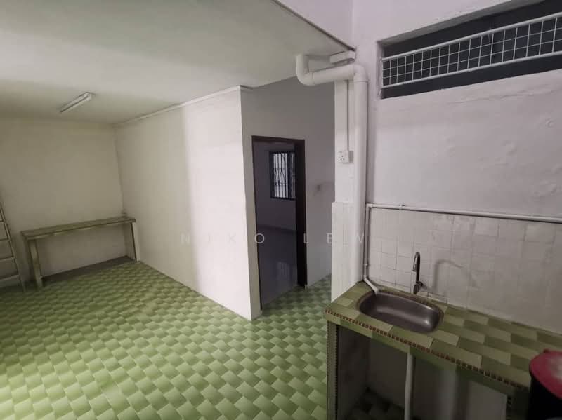 Flat Taman Ungku Tun Aminah untuk Untuk Dijual - RM 550,000, Mac 2026 - Kitchen - PropertyGuru.com.my