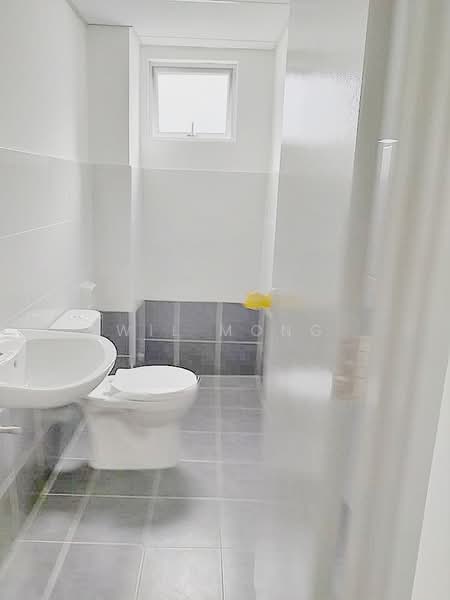 Shop / Office for Sale in Taman Kebun Teh (Johor Bahru) - Wil Mong - Bathroom - PropertyGuru.com.my