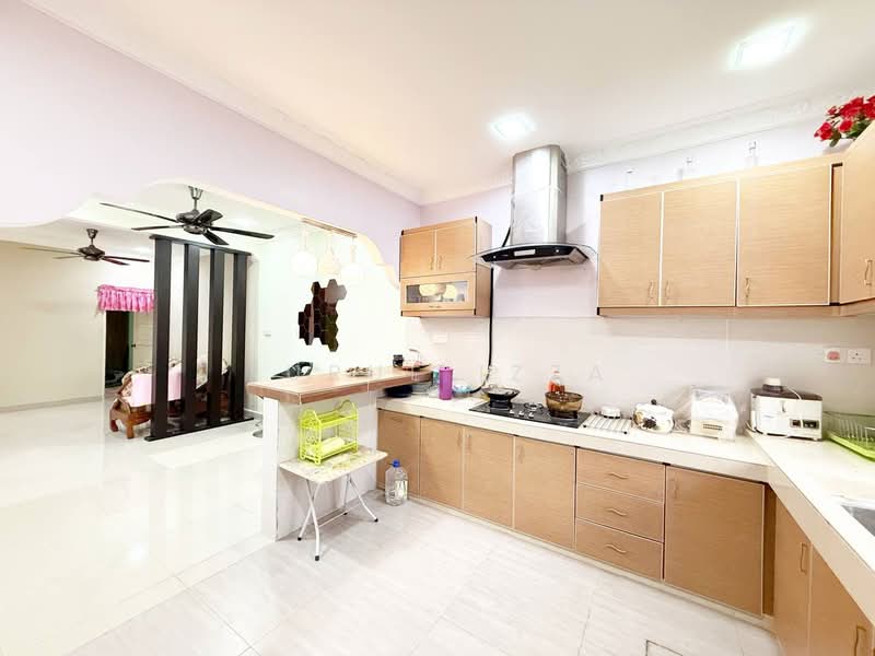 Bandar Utama Batang Kali untuk Untuk Dijual - RM 390,000, Apr 2026 - Kitchen - PropertyGuru.com.my