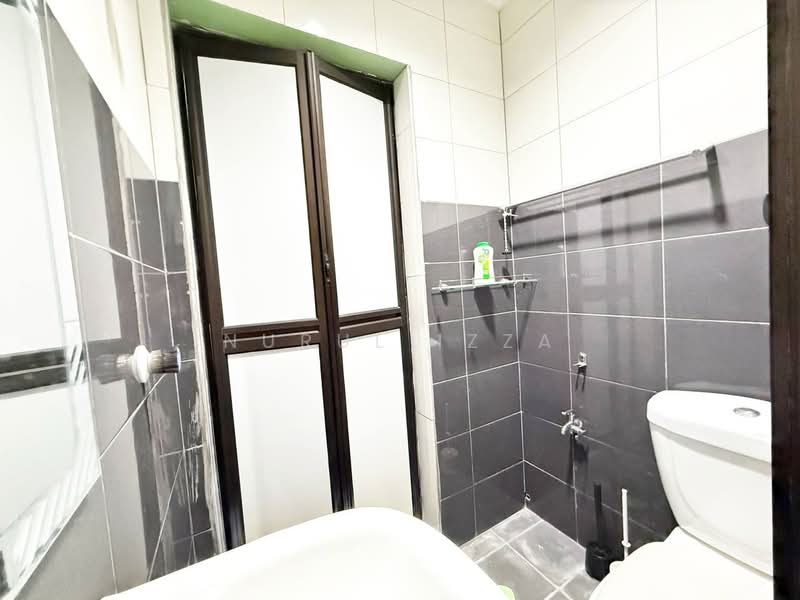 Bandar Utama Batang Kali untuk Untuk Dijual - RM 390,000, Apr 2026 - Bathroom - PropertyGuru.com.my