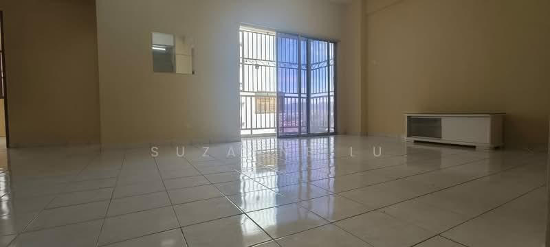 Apartment for Rent at Selesa I Resort Apartment (Pangsapuri Damai Mewah B) - Suzanne Lu - Living Room - PropertyGuru.com.my