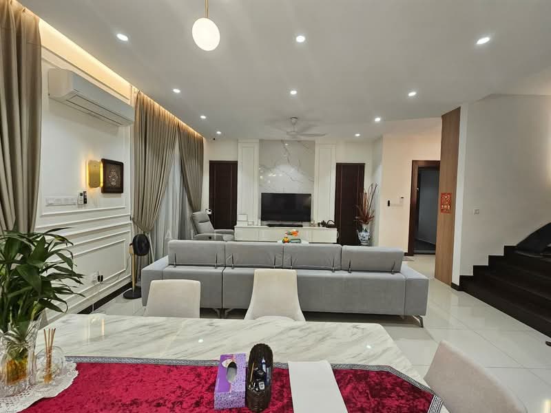 Semi-Detached House for Sale in Rawang (Selangor) - Alice Low - Living Room - PropertyGuru.com.my