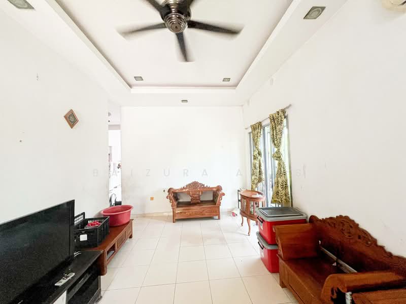 Taman Nusari Aman @ Bandar Sri Sendayan untuk Untuk Dijual - RM 430,000, Mac 2026 - Living Room - PropertyGuru.com.my