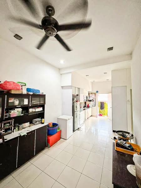 Taman Nusari Aman @ Bandar Sri Sendayan untuk Untuk Dijual - RM 430,000, Mac 2026 - Kitchen - PropertyGuru.com.my