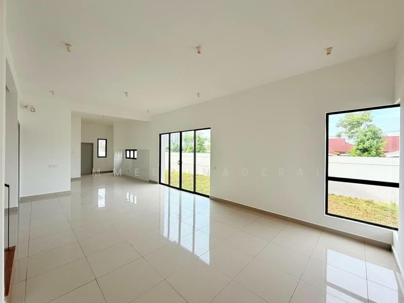 Semi-Detached House for Sale in Cyberjaya (Selangor) - Ammeer Nadzrai - Living Room - PropertyGuru.com.my