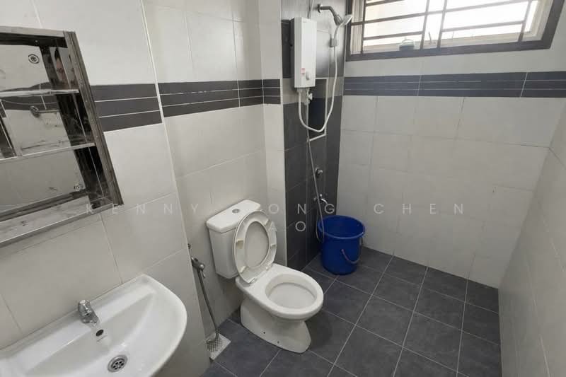 2-storey Terraced House for Rent in Taman Nusa Idaman (Iskandar Puteri (Nusajaya)) - Kenny Wong Chen Yao - Bathroom - PropertyGuru.com.my