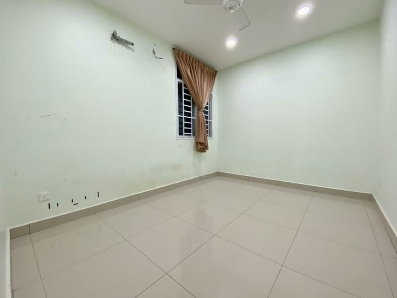 Service Residence for Sale at D'Ambience Residences (Pangsapuri Ikatan Flora) - Jayden Neo - Bedroom - PropertyGuru.com.my