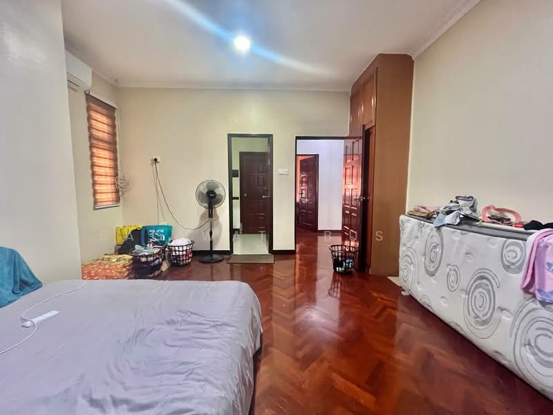 Bungalow for Rent in Seksyen 9 (Shah Alam) - Salawati Busro - Bedroom - PropertyGuru.com.my