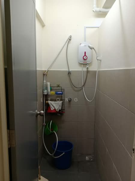 Apartment for Sale at Dua Residensi - Leong . - Bathroom - PropertyGuru.com.my