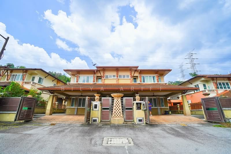 Semi-Detached House for Sale in Batu Caves (Selangor) - BILYA ARIFF - PropertyGuru.com.my