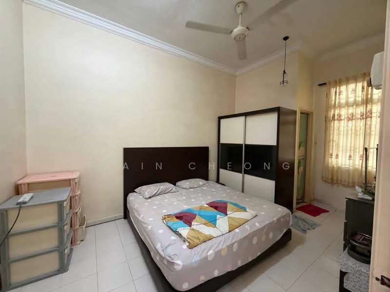 1-storey Terraced House for Sale in Taman Puteri Wangsa (Ulu Tiram) - Frain Cheong - Bedroom - PropertyGuru.com.my