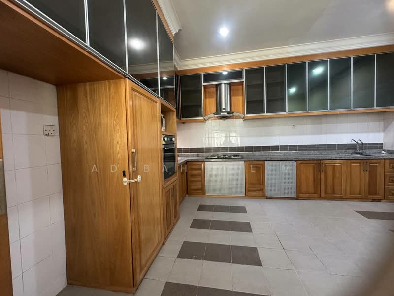 Semi-Detached House for Sale in Puncak Bangi (Bandar Baru Bangi) - Adibah Salim - Kitchen - PropertyGuru.com.my