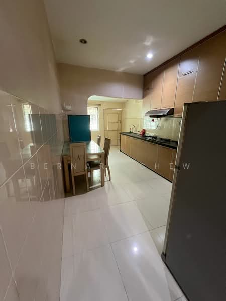 Sungai Ara untuk Untuk Dijual - RM 750,000, Mac 2026 - Kitchen - PropertyGuru.com.my