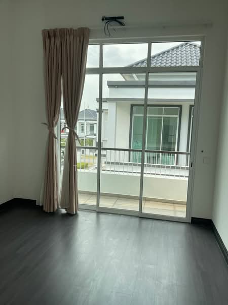 2-storey Terraced House for Sale in Eco Majestic (Semenyih) - TC Hou - Balcony - PropertyGuru.com.my