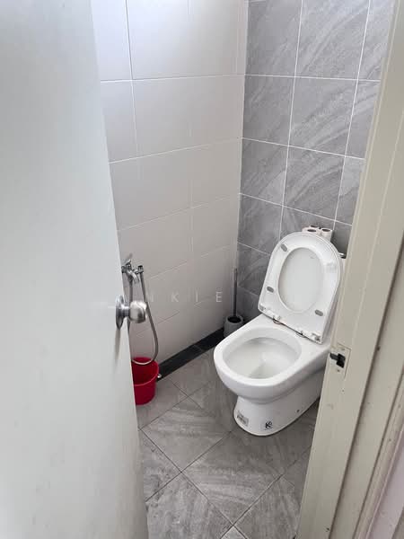 Shop / Office for Rent in Shah Alam (Selangor) - Frankie Ong - Bathroom - PropertyGuru.com.my