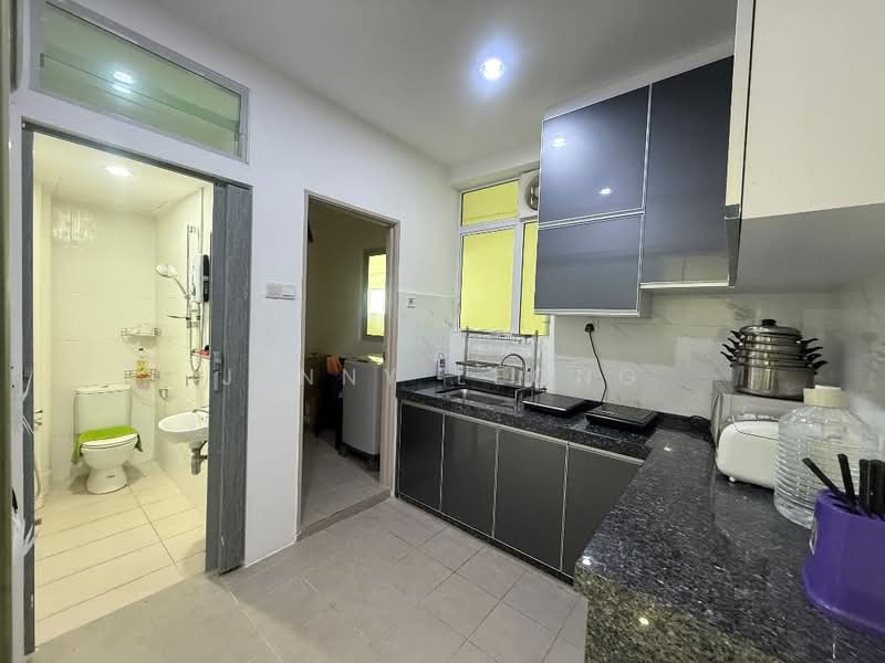 Condominium for Rent at The Latitude Condominium - Jenny Leong - Kitchen - PropertyGuru.com.my
