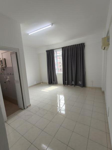 Pangsapuri untuk Dijual di Villa Bestari Apartment - Sally Tan - Bedroom - PropertyGuru.com.my