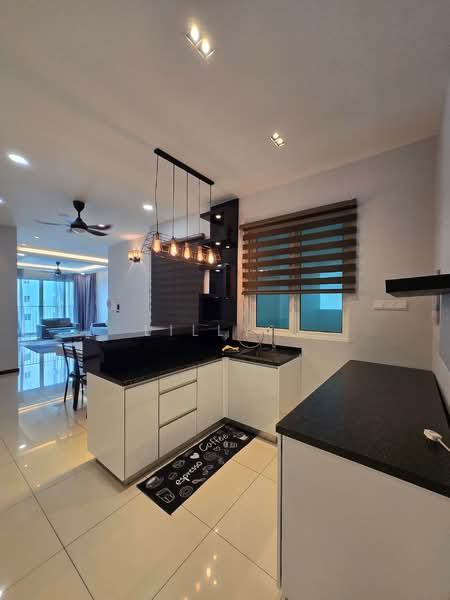 The Clovers untuk Untuk Disewa - RM 2,200 /bulan, Mac 2026 - Kitchen - PropertyGuru.com.my