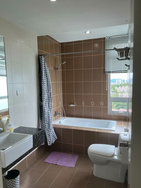 Condominium for Rent at 10 Island Resort - Jenny Leong - Bathroom - PropertyGuru.com.my