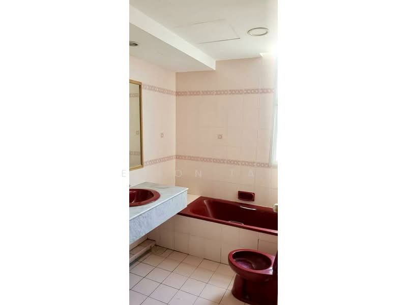 Condominium for Rent at Ocean Palms Condominium - Elson Tay - Bathroom - PropertyGuru.com.my