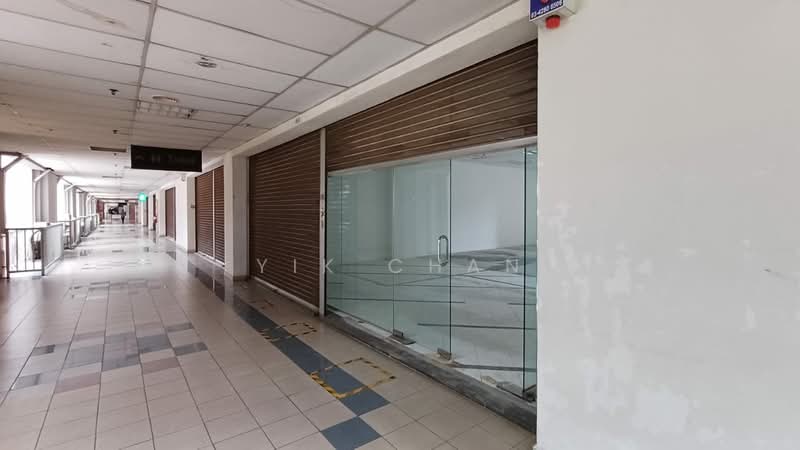 Shop / Office for Rent in Bandar Puteri Puchong (Puchong) - Yik Chan - Corridor - PropertyGuru.com.my