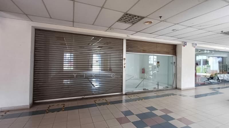 Shop / Office for Rent in Bandar Puteri Puchong (Puchong) - Yik Chan - Entrance - PropertyGuru.com.my