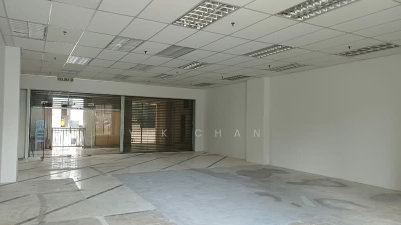 Shop / Office for Rent in Bandar Puteri Puchong (Puchong) - Yik Chan - Entrance - PropertyGuru.com.my