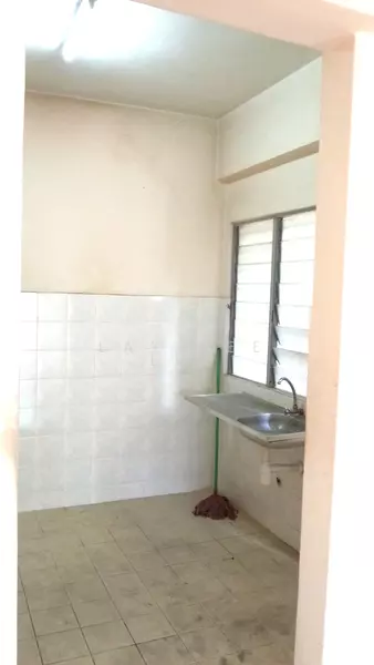 Medan Putra Condominium untuk Untuk Dijual - RM 320,000, Mac 2026 - Kitchen - PropertyGuru.com.my