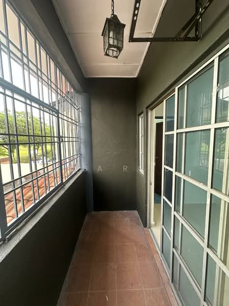 2-storey Terraced House for Rent in Seksyen 32 (Shah Alam) - Loga Raju - Balcony - PropertyGuru.com.my