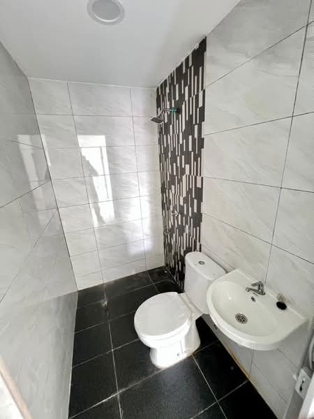 Semi-Detached House for Sale in Johor Bahru (Johor) - Fion Choo - Bathroom - PropertyGuru.com.my