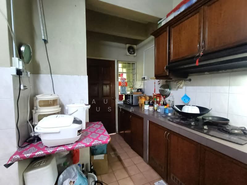 2.5-storey Terraced House for Sale in Ampang Jaya (Ampang) - Firdaussazwan Mustafa - Kitchen - PropertyGuru.com.my