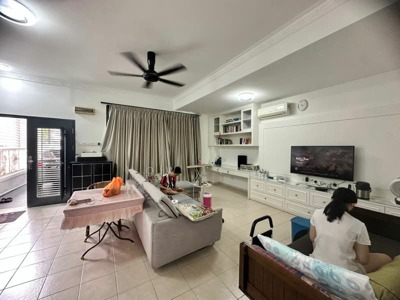 Rumah Teres 2 Tingkat untuk Dijual di Taman Kota Laksamana (Melaka City) - How Liew - Living Room - PropertyGuru.com.my