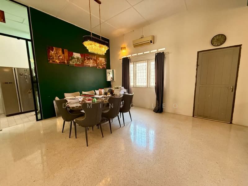 Bungalow House untuk Dijual di Taman Pari (Ipoh) - Dominic Leo - Dining Room - PropertyGuru.com.my