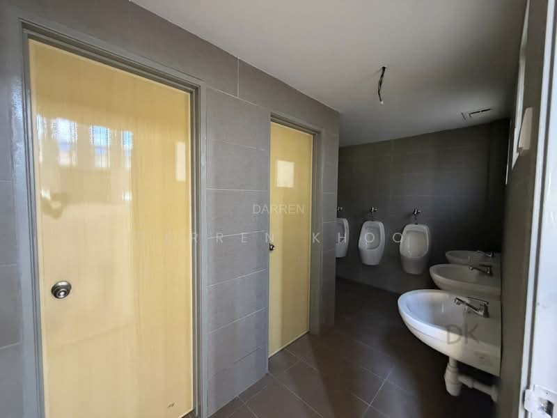 Kilang untuk Disewa di Setia Alam (Selangor) - Darren Khoo - Bathroom - PropertyGuru.com.my