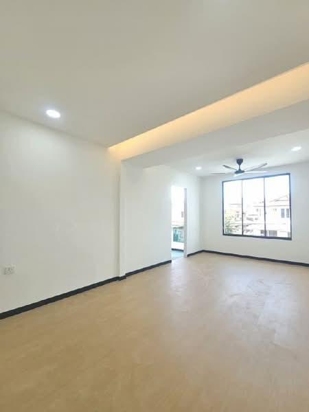 2-storey Terraced House for Sale in Taman Sentosa (Johor Bahru) - Janlly Jong - Living Room - PropertyGuru.com.my