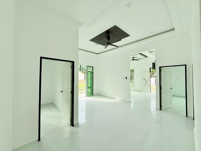 Banglo Luas/Cantik 4B3BA @ Bukit Gading, Tanah Merah untuk Untuk Dijual - RM 399,000, Mac 2026 - Living Room - PropertyGuru.com.my
