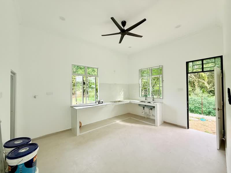 Banglo Luas/Cantik 4B3BA @ Bukit Gading, Tanah Merah untuk Untuk Dijual - RM 399,000, Mac 2026 - Kitchen - PropertyGuru.com.my