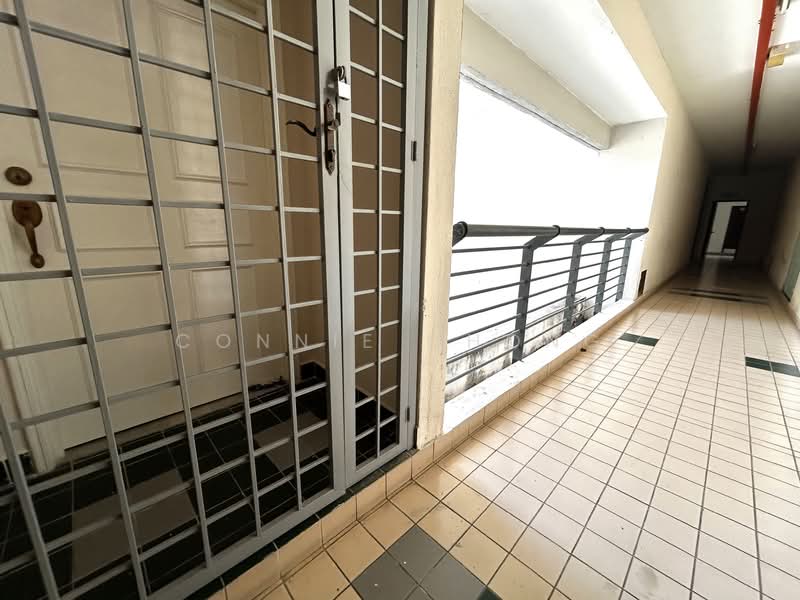 Kondominium untuk Dijual di Marina View Villas - Connie Chong - Corridor - PropertyGuru.com.my