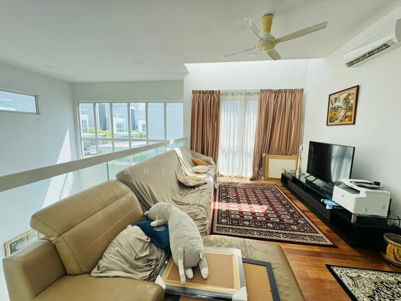 Lakefront Villa, Cyberjaya untuk Untuk Dijual - RM 2,500,000, Mac 2026 - Living Room - PropertyGuru.com.my