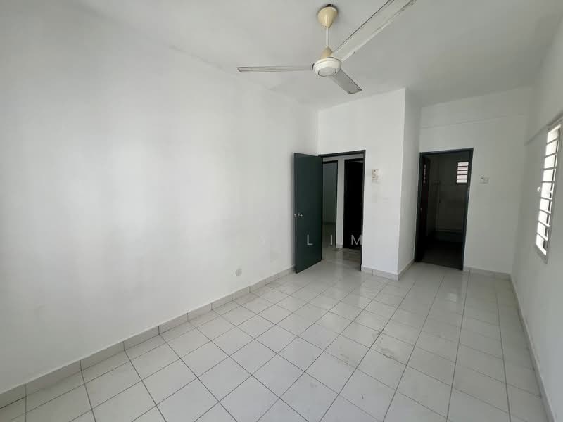 Nusa Mewah Villa Condominium untuk Untuk Dijual - RM 290,000, Mac 2026 - Interior - PropertyGuru.com.my