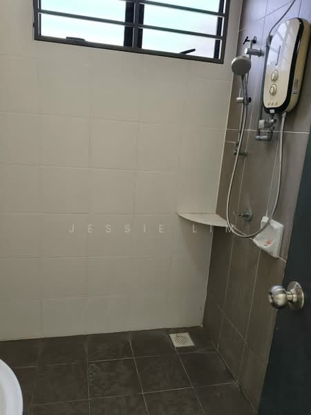 2-storey Terraced House for Rent in Semenyih Parklands (Beranang) - Jessie Lim - Bathroom - PropertyGuru.com.my